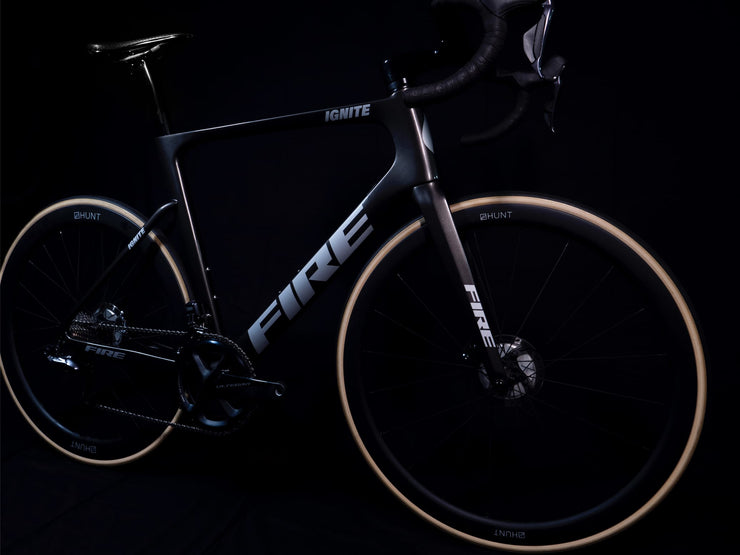 High performance Aero Road Bike, Carbon Frame with integrated Aero Bars, available on Ultegra Disc Brake Di2 Groupset or Ultegra Disc Brake Groupset